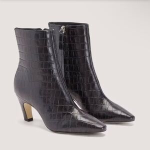 NEW Everlane Black Crocodile Leather Short Banana Boot in Size 9.5